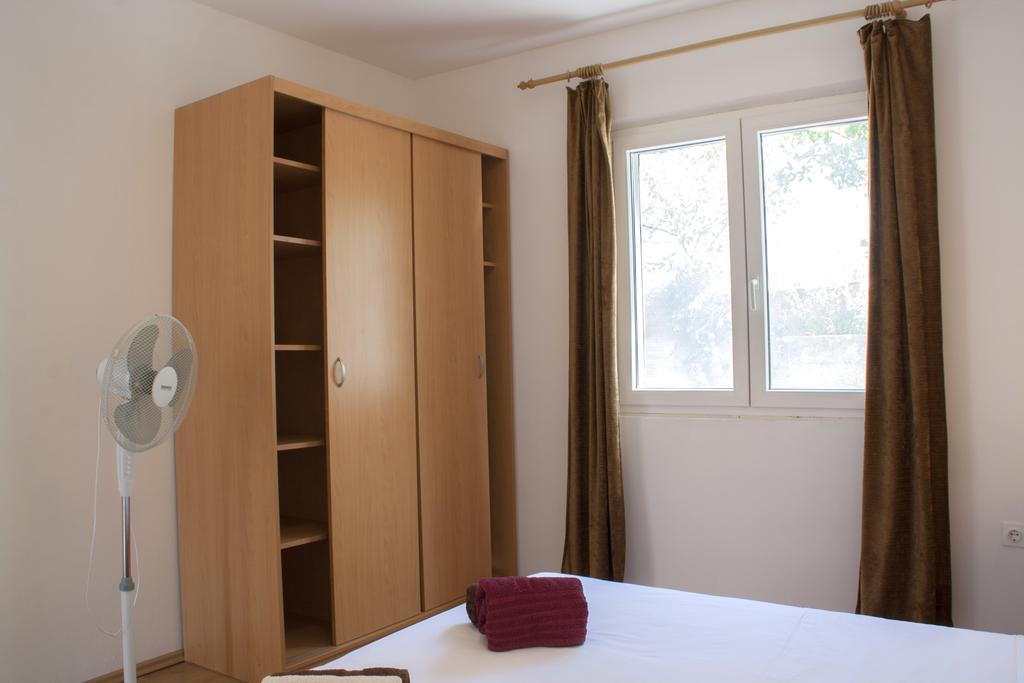 ルンバルダハウス バグリヤアパートメント 部屋 写真